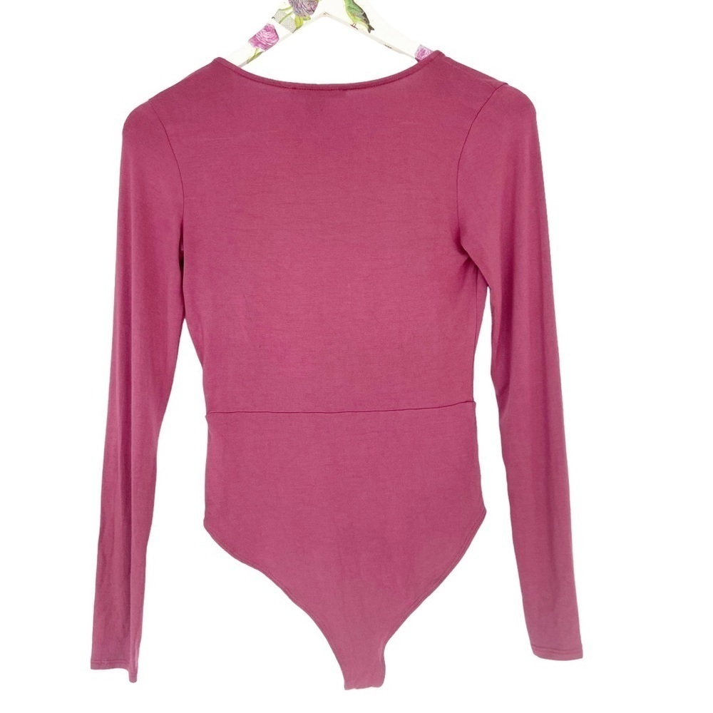 Forever 21 Women’s Bodysuit Top Deep-V Cross Over Pink Small Long sleeves - Picture 2 of 4